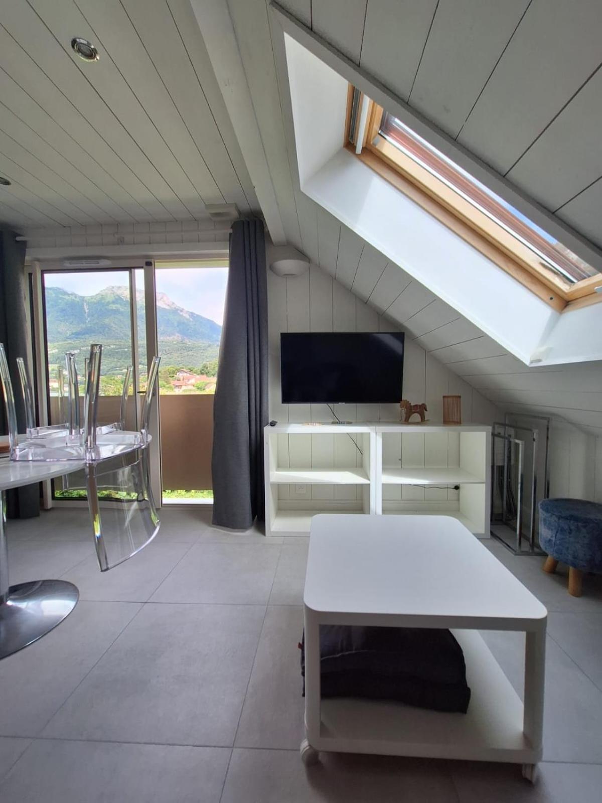 La Baie Des Voiles 3 Chambres 4 A 6 Personnes Au Bord Du Lac Plage Privee Duingt Dış mekan fotoğraf